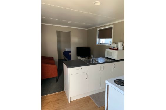 ensuite apartment kitchenette